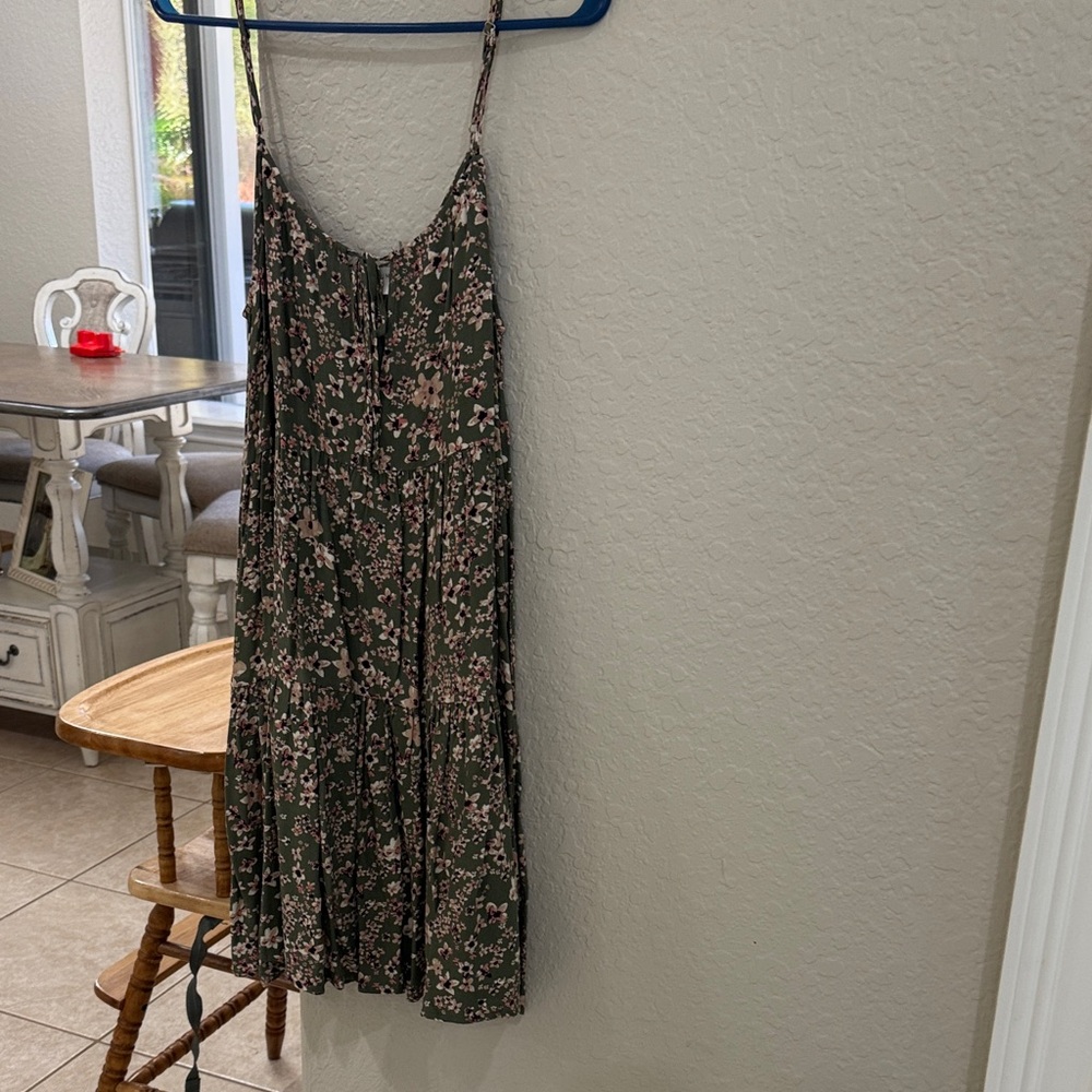 Dress Forum Pink Floral Midi Dress